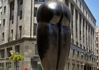 Oviedo, socha Culis Monumentalibus od Eduarda Urcua