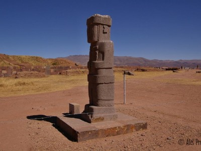 Archeologická lokalita Tiwanaku, chrám Kalasasaya, monolit Ponce