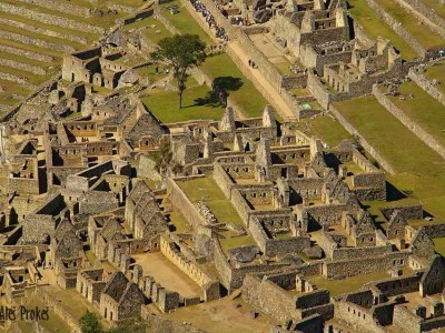 Pohled na Machu Picchu z vrcholu Huyana Picchu (Wayna Picchu)