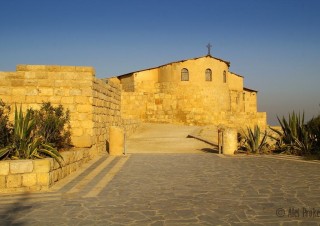 Kostel na vrchu Nebo (u města Madaba)