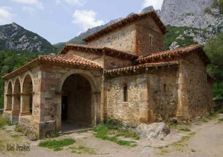Kostel Santa María de Lebeña