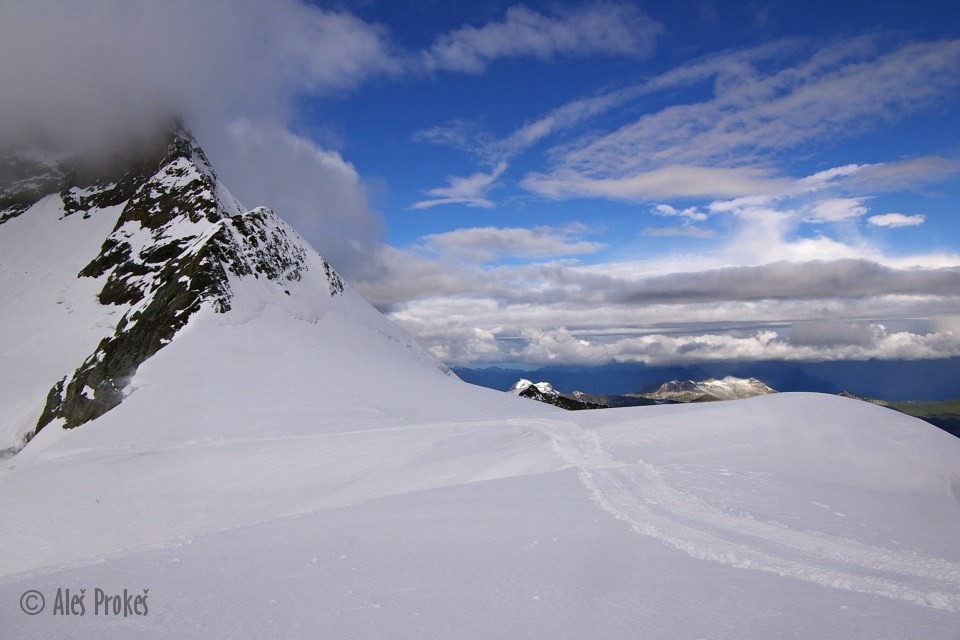Pod vrcholem Mönch, Bernské alpy