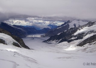 Aletschgletscher (Aletschský ledovec), největší ledovec v Alpách, Švýcarsko