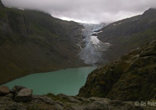Jezero a mizející ledovec Trift, Bernský kanton