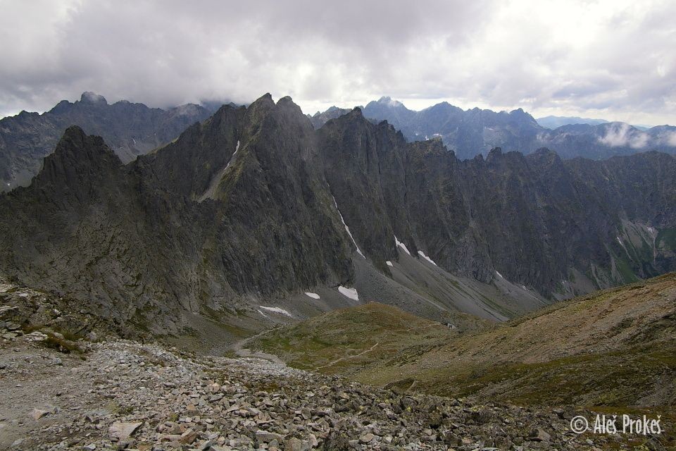 Javorová dolina, Javorový štít