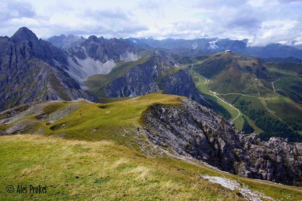 Marchreisenspitze (2620 m), pohled z vrcholu Nockspitz/Saile (2404)
