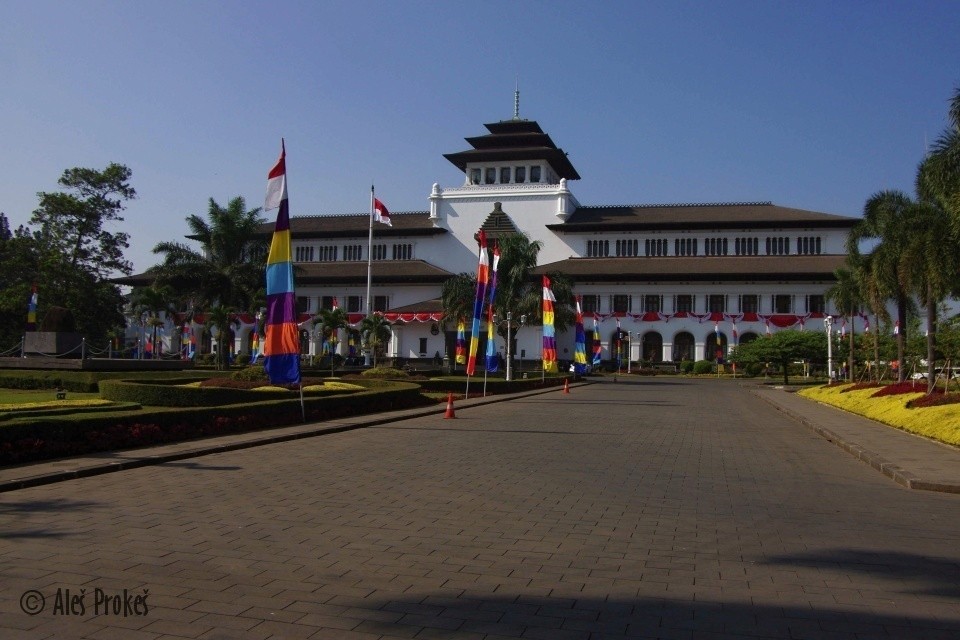 Vládní budova Gedung Sate, Bandung