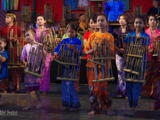Představení v Saung Angklung, Bandung