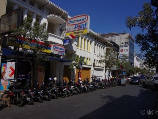 Nejznámější ulice v Bandungu – Braga street