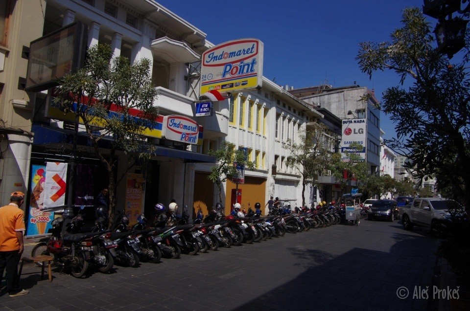 Nejznámější ulice v Bandungu – Braga street