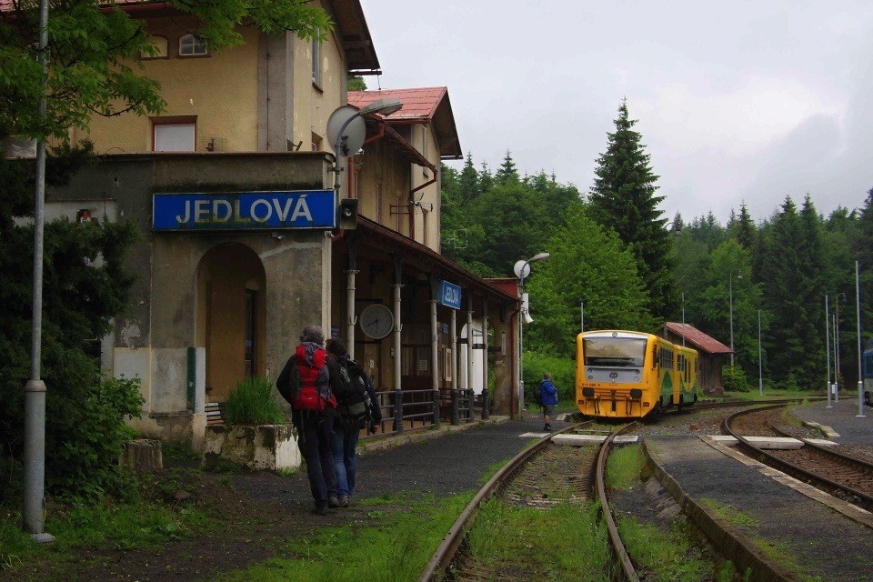 Zastávka Jedlová