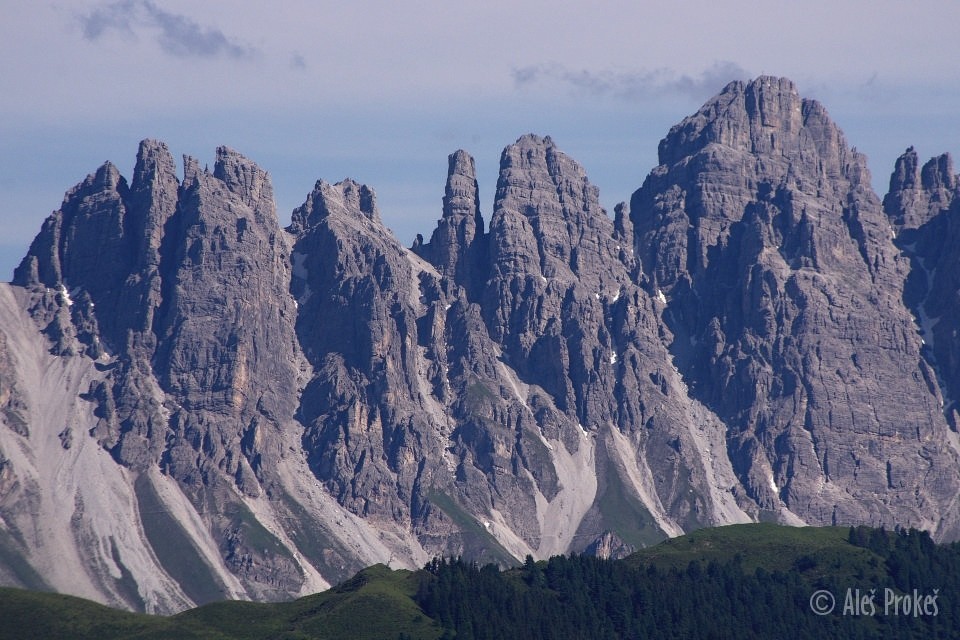 Zleva: Schlicker Zinnen, Nordturm, Sudturm, Steingruber Kogel