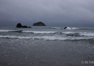 Pláž Tichého oceánu u národního parku Manuel Antonio