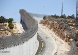 Zeď mezi Palestinou a státem Izrael