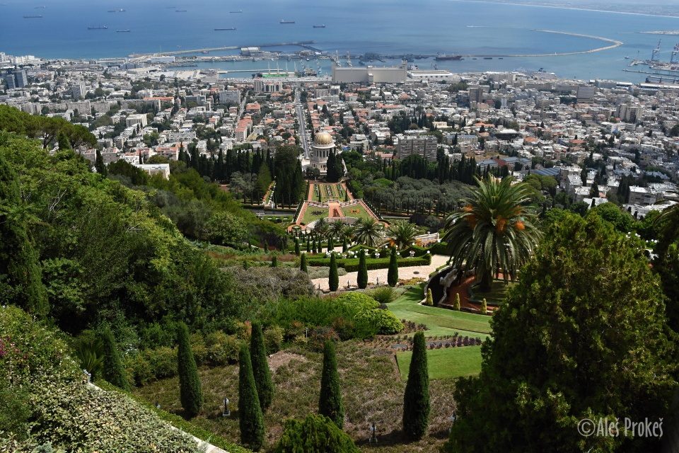 Haifa, Zahrady Bahá’í se svatyní Bába