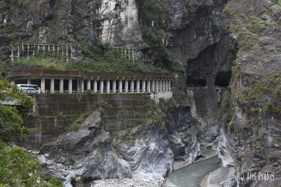 Stezka kolem Vlaštovčí jeskyně, Národní park Taroko (Taroko Swallow Grotto Trail)