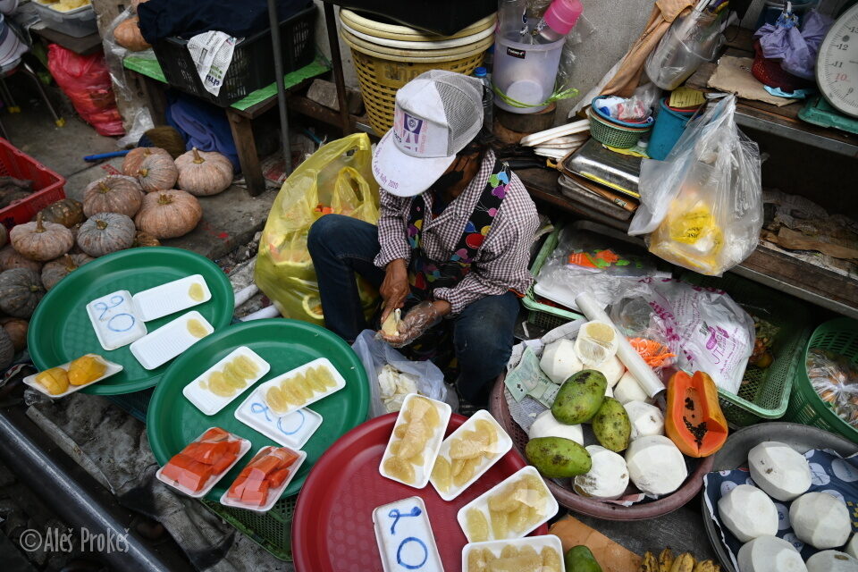 Tržiště Maeklong Railway Market