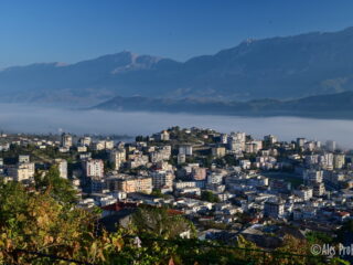 19 Gjirokastër a pohoří přírodním parku Zagoriau