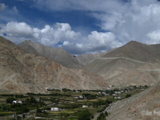 14 Údolí řeky Tagar, Karu-Pangong Road