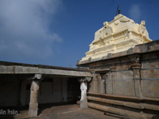 50 Shri Yoganandeeswara, chrám Swami, Nandi Hills
